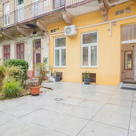 Dob With Ac Apartment